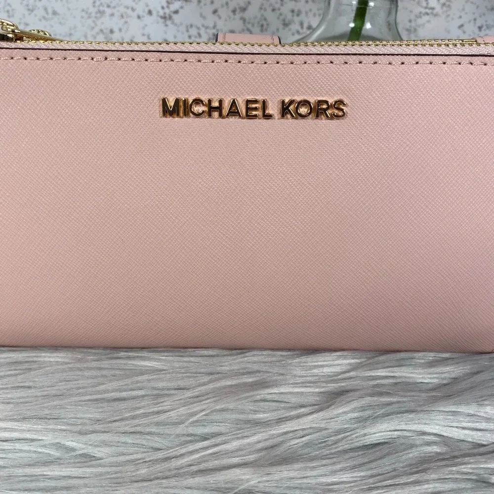 Michael Kors Pink Jet Set Travel Leather Wristlet
